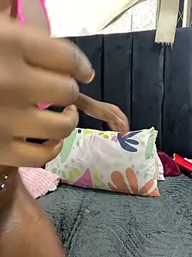 Snapshot of LonelyQueenxx25 chatting on 26, 2, 2026 LonelyQueenxx25 online show from 26, 2, 2026