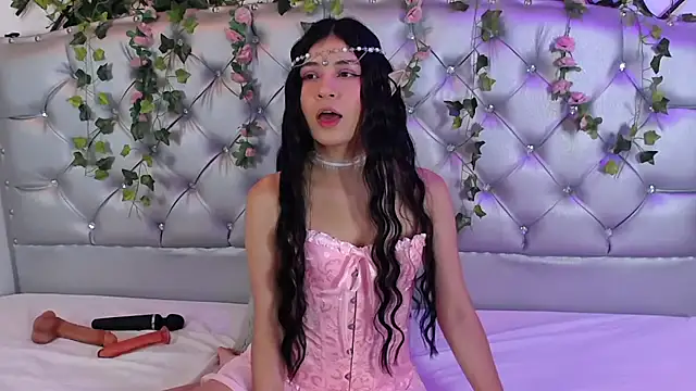 Snapshot of _SPECTRA chatting on 30, 10, 2025 SPECTRA online show from 30, 10, 2025