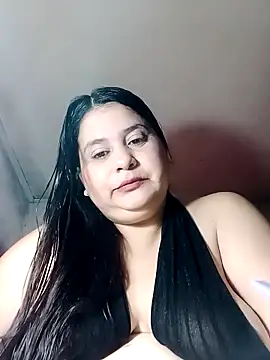 Ayma1983 online show from 7, 11, 2025