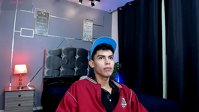 Room 69x online show from 17, 10, 2025