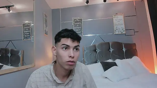 Room 69x online show from 12, 11, 2025