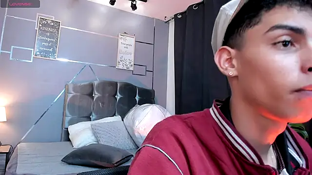 Room 69x online show from 20, 11, 2025