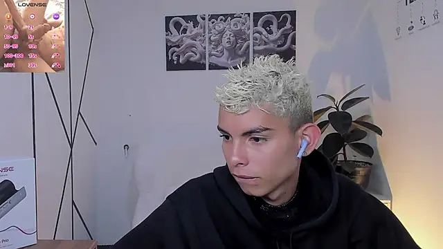 Room 69x online show from 16, 12, 2025