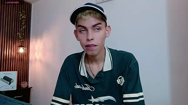 Room 69x online show from 25, 2, 2026