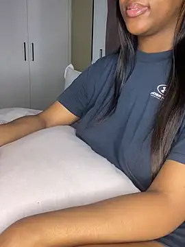 Sipsdoll online show from 5, 10, 2025