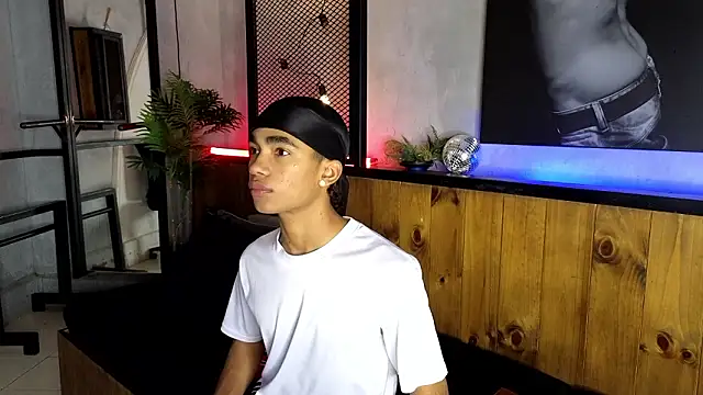 AlanCutee online show from 10, 3, 2026