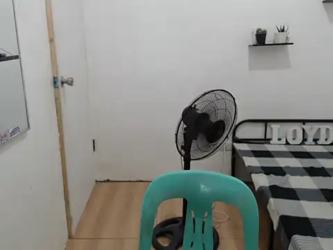 Lloyd wintours online show from 24, 10, 2025