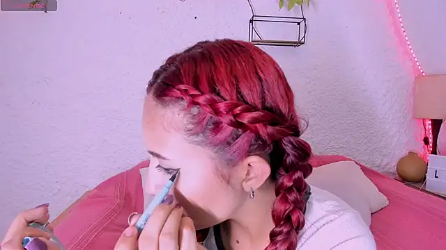 violet belle  online show from 18, 11, 2025