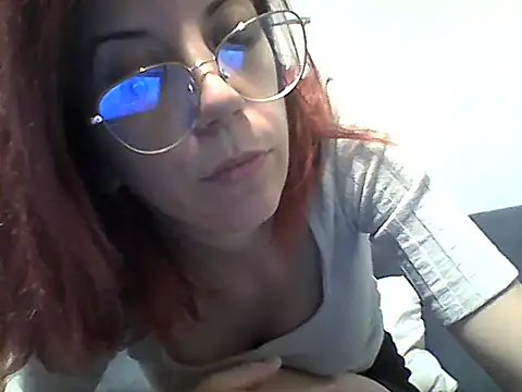 Snapshot of Anayssa_ chatting on 10, 9, 2025 Anayssa online show from 10, 9, 2025