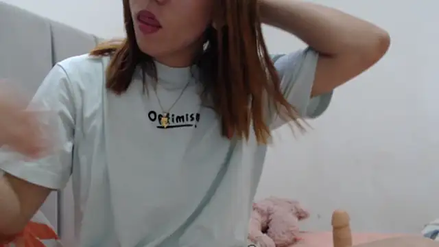 Dolly Peach  online show from 17, 2, 2026