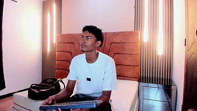 FYKMOR 1 online show from 8, 10, 2025