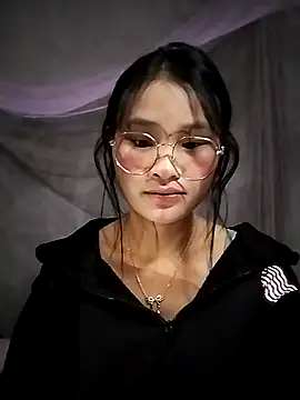 saronla 03 online show from 4, 12, 2025