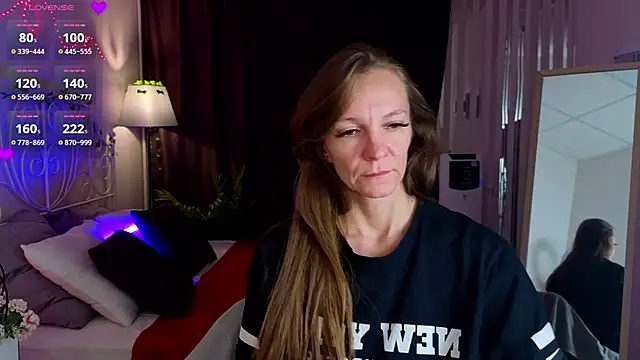 Snapshot of Jesica_mooon chatting on 6, 2, 2026 Jesica mooon online show from 6, 2, 2026