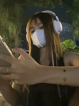   BabyShowPublic   online show from 8, 4, 2026