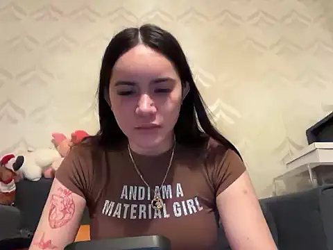 Snapshot of Yhanbeaufort18 chatting on 12, 10, 2025 Yhanbeaufort18 online show from 12, 10, 2025