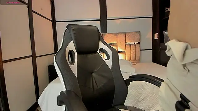 Snapshot of SamaraAnders_ chatting on 5, 2, 2026 SamaraAnders online show from 5, 2, 2026