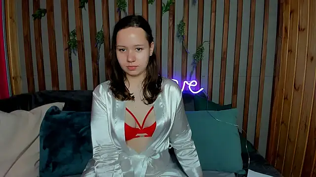 Snapshot of Laura_Ellinss chatting on 22, 9, 2025 Laura Ellinss online show from 22, 9, 2025