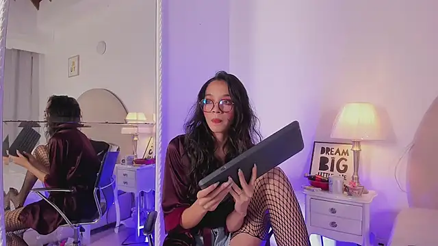 barbara twerk online show from 24, 3, 2026