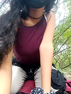 Snapshot of NaughtyMiuw chatting on 1, 12, 2025 NaughtyMiuw online show from 1, 12, 2025