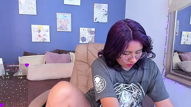 Snapshot of Nova_allen chatting on 11, 11, 2025 Nova allen online show from 11, 11, 2025