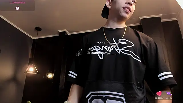 Eryonbradley online show from 18, 10, 2025