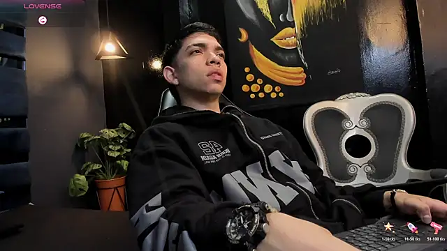 Eryonbradley online show from 27, 10, 2025