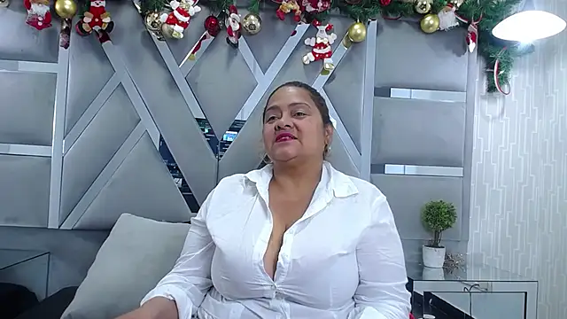 MonzerratBoyer online show from 7, 1, 2026