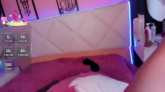 veronica hill  online show from 18, 11, 2025