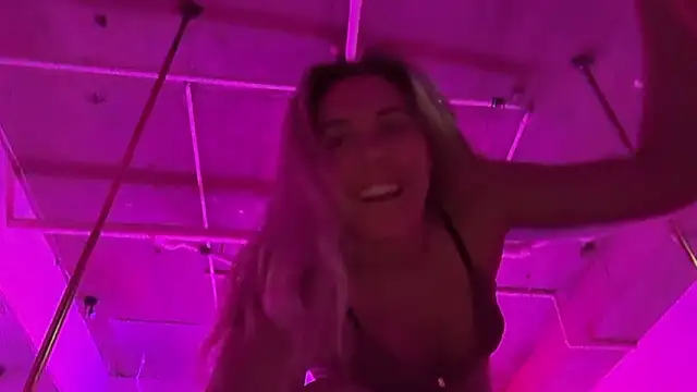 Snapshot of louiseberkeley chatting on 15, 1, 2026 louiseberkeley online show from 15, 1, 2026