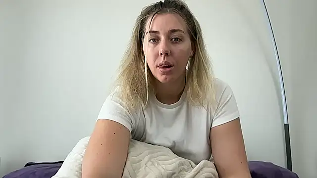 Snapshot of louiseberkeley chatting on 28, 2, 2026 louiseberkeley online show from 28, 2, 2026