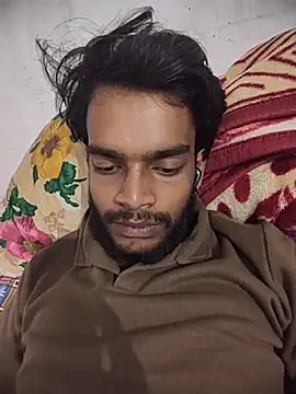 Snapshot of yashuuuu021 chatting on 8, 10, 2025 yashuuuu021 online show from 8, 10, 2025