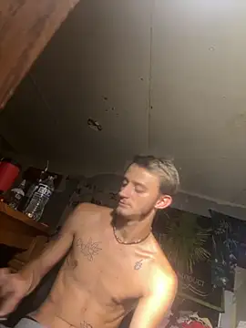 Snapshot of StoneyCam chatting on 9, 9, 2025 StoneyCam online show from 9, 9, 2025