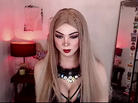 Hugecock shantall online show from 8, 11, 2025