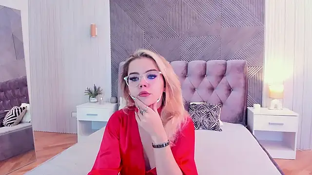 Snapshot of PrincessSlay chatting on 12, 9, 2025 PrincessSlay online show from 12, 9, 2025