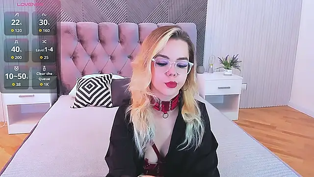 Snapshot of PrincessSlay chatting on 20, 10, 2025 PrincessSlay online show from 20, 10, 2025