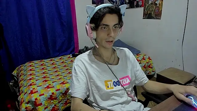 Snapshot of golden_ryyan chatting on 10, 2, 2026 golden ryyan online show from 10, 2, 2026