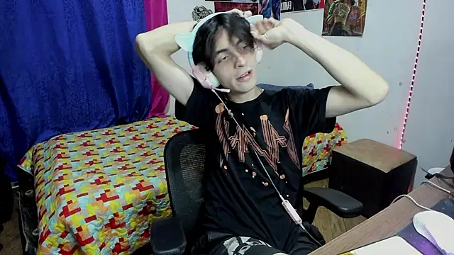 Snapshot of golden_ryyan chatting on 12, 2, 2026 golden ryyan online show from 12, 2, 2026