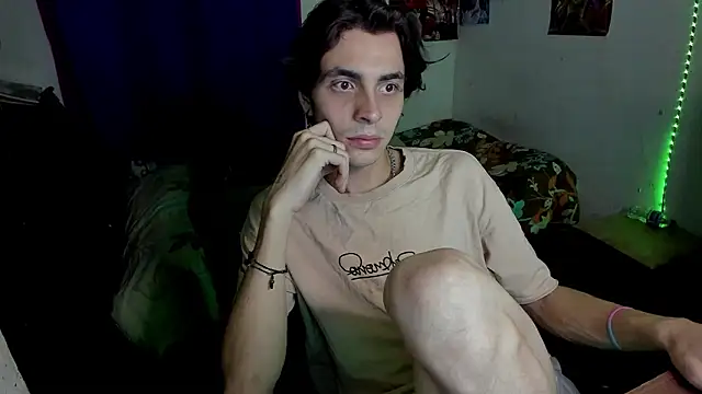 Snapshot of golden_ryyan chatting on 25, 2, 2026 golden ryyan online show from 25, 2, 2026