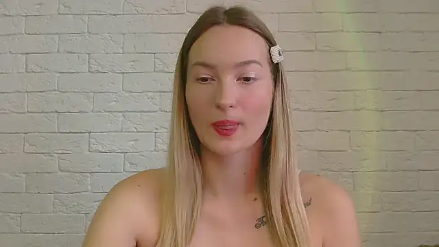 Snapshot of Alice_Sweet_01 chatting on 12, 11, 2025 Alice Sweet 01 online show from 12, 11, 2025