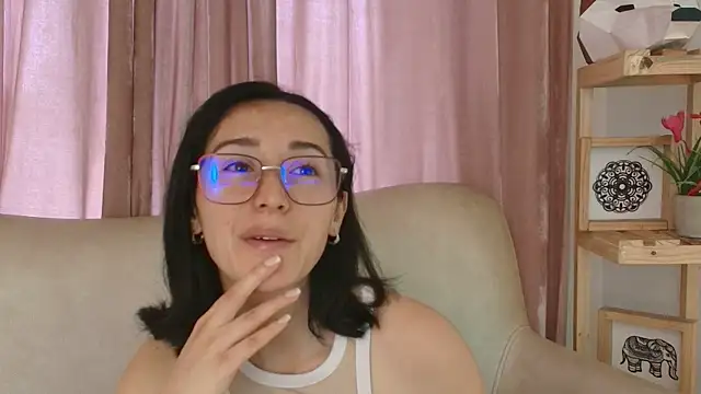 Ginevra esposito online show from 8, 4, 2026