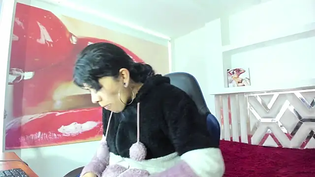 Raven Rouge  online show from 3, 10, 2025