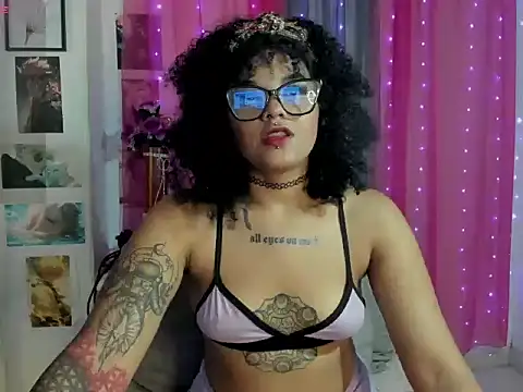 Snapshot of Darkflama1 chatting on 5, 10, 2025 Darkflama1 online show from 5, 10, 2025