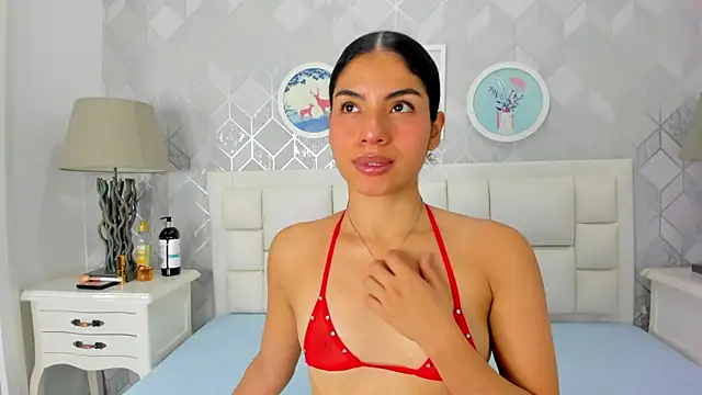 naia cox online show from 14, 4, 2026