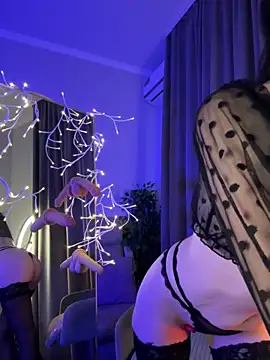 bigJuicyPussy online show from 1, 2, 2026