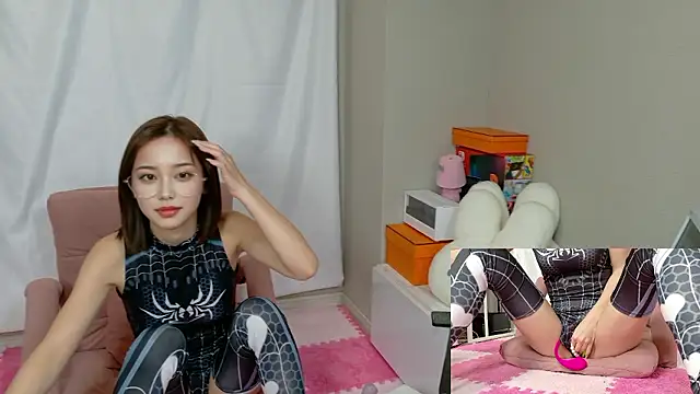 Snapshot of maimai0720 chatting on 30, 10, 2025 maimai0720 online show from 30, 10, 2025