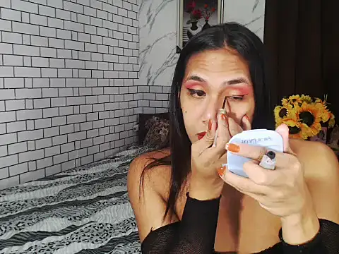 Latinahugecock online show from 9, 10, 2025