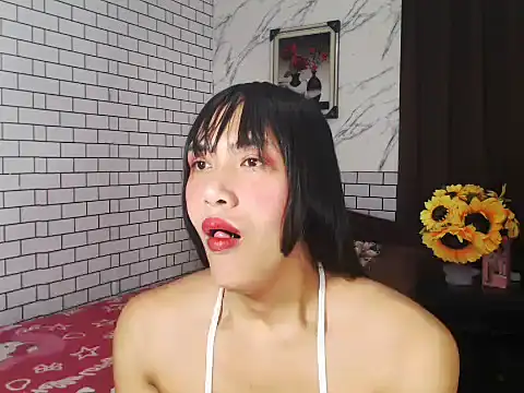 Latinahugecock online show from 16, 10, 2025