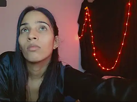 Snapshot of LexxxyQueen chatting on 9, 6, 2026 LexxxyQueen online show from 9, 6, 2026