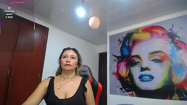 noelia milf19 online show from 6, 3, 2026