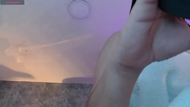 crystaldarliing online show from 22, 3, 2026